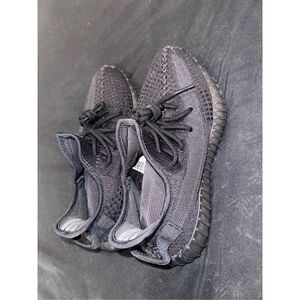 US SIZE 6.5 Yeezys adidas boost 350 V2 black